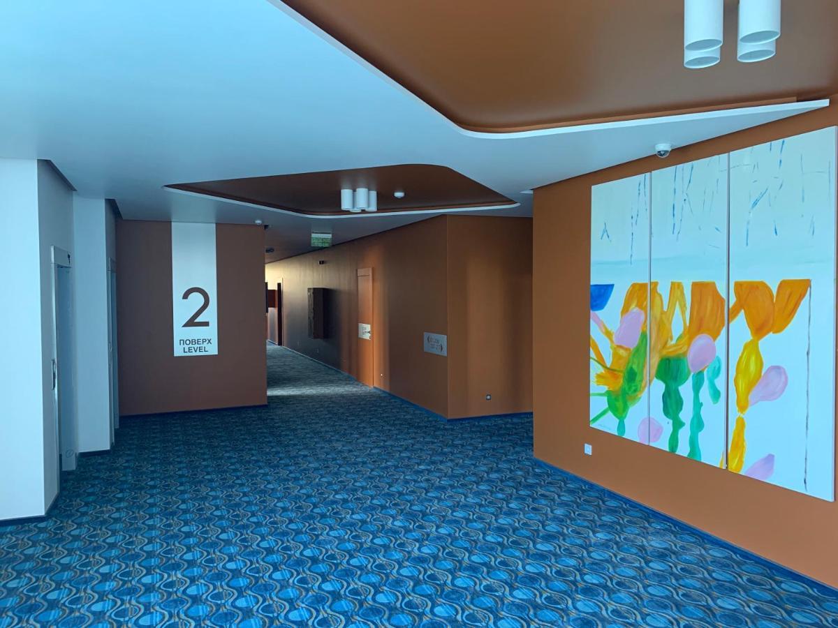 Lomo Hotel Umań Zewnętrze zdjęcie